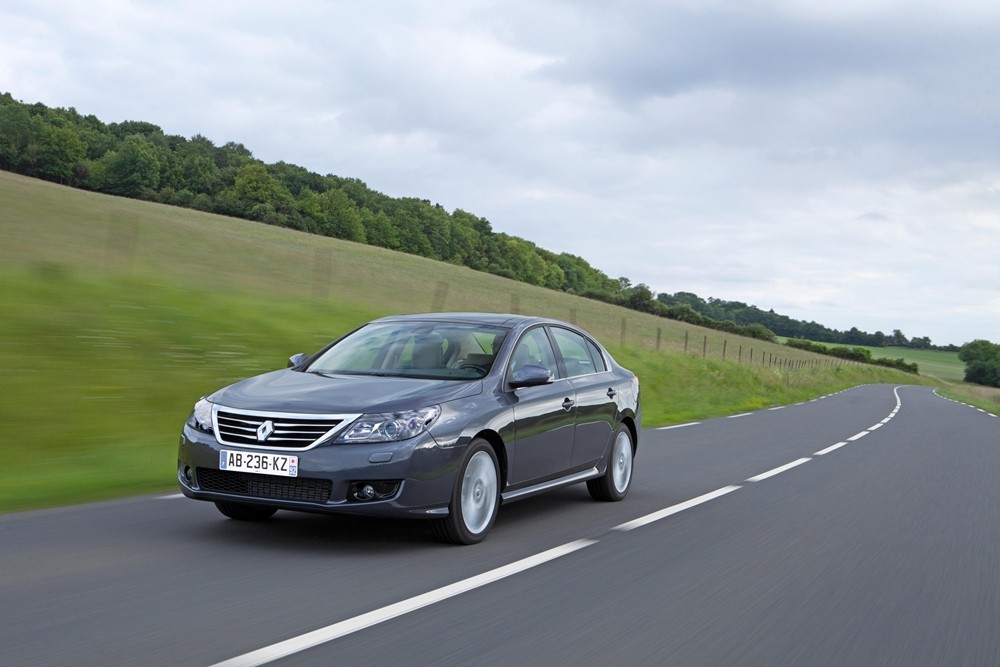Renault Latitude – jonizuje, masuje, dopieszcza, robi dobrze