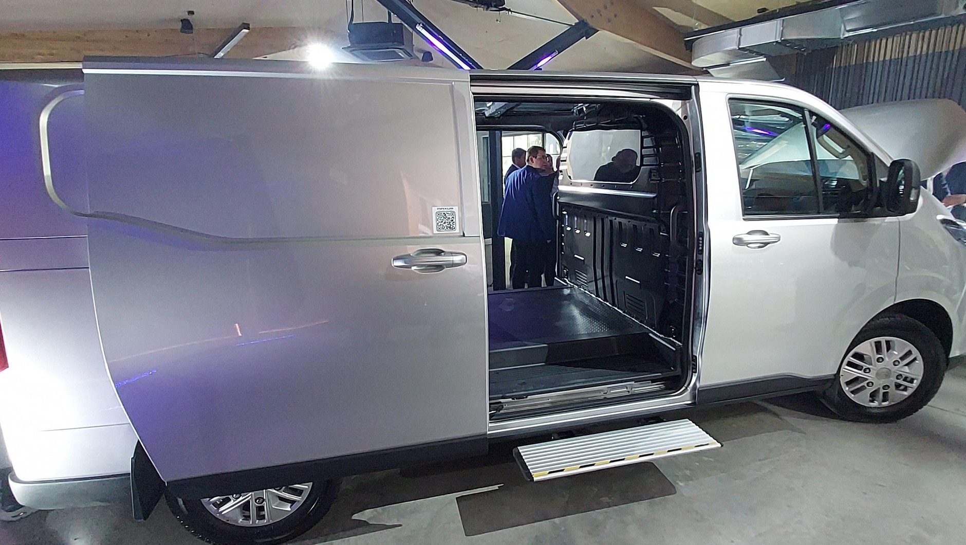 Maxus e-DELIVER 7