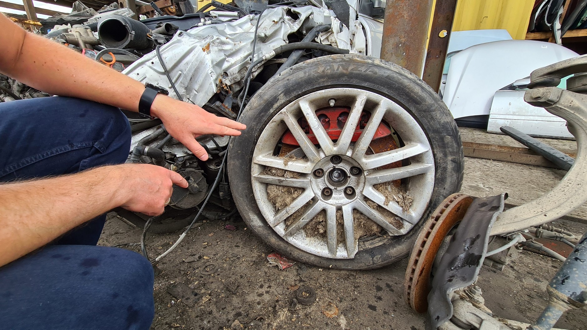 Auto złom w Siedlcach. Sprawdzamy jak samochody kończą swój motoryzacyjny żywot