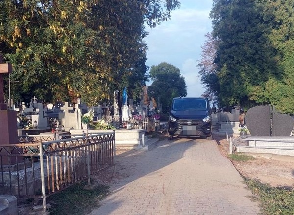 Dramatyczne wydarzenia na cmentarzu. Na miejsce wezwano śmigłowiec LPR