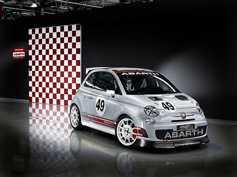 Abarth 500 Assetto Corse - Udany debiut "mikrorajdówki"