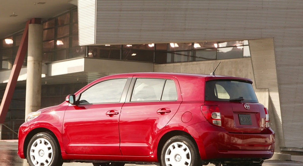 Toyota wzywa do serwisów 7,4 mln samochodów