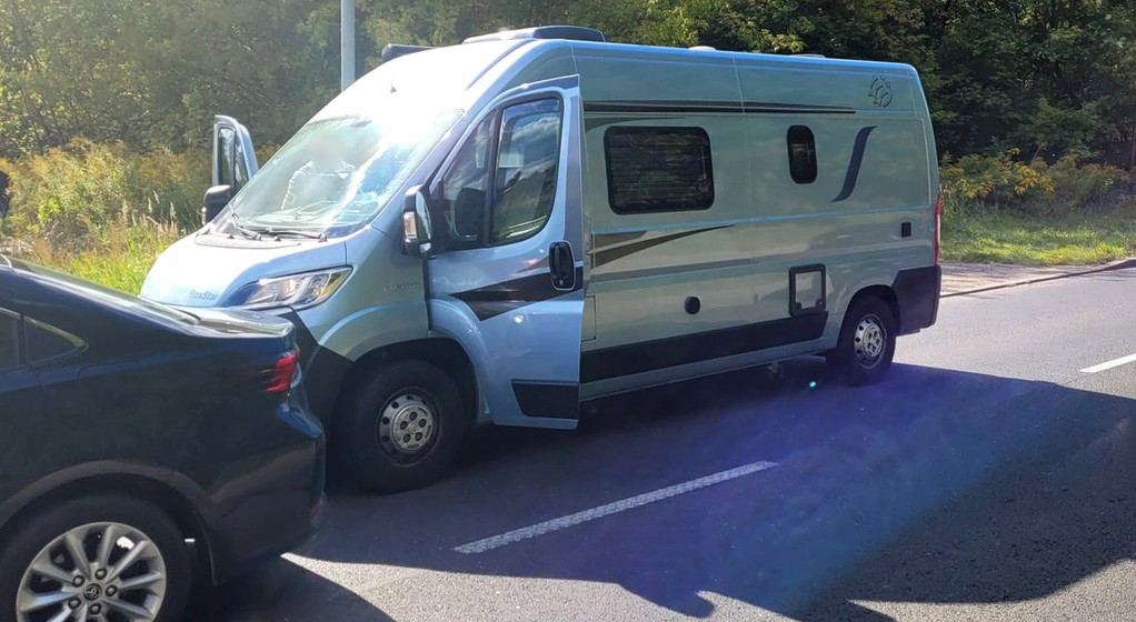 Akcja zatrzymania złodziei transportujących kradzione kampery za 570 tys. zł