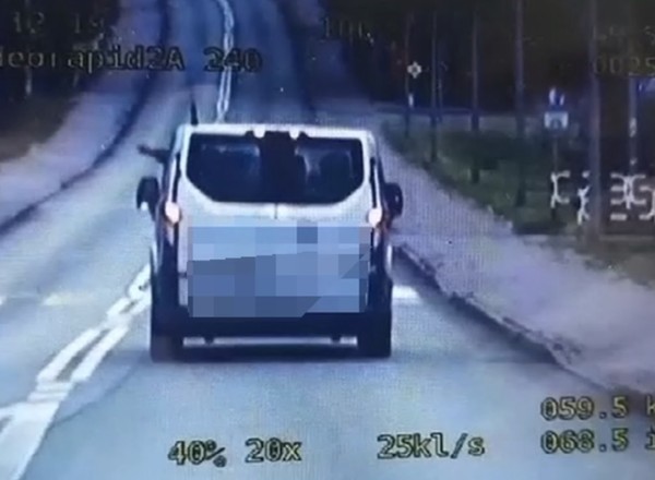 Policjanci nauczyli kierowcę dobrego wychowania