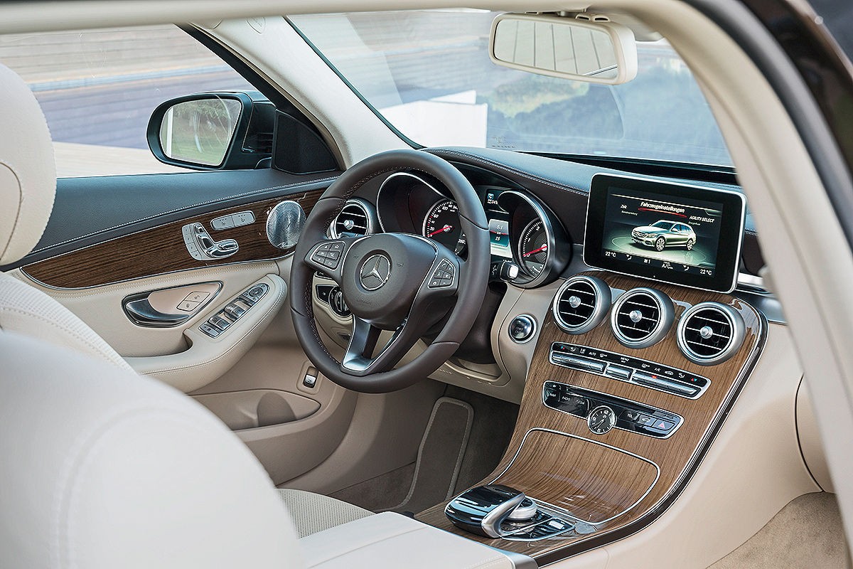 Jak jeździ Mercedes klasy C w wersji kombi?