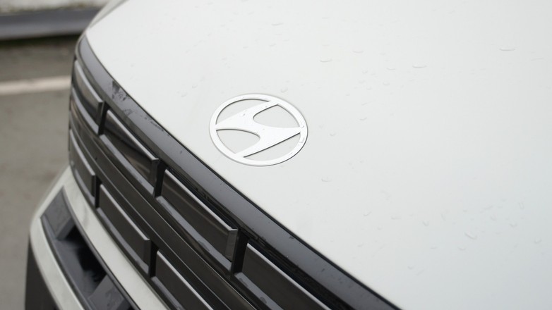 Hyundai Santa Fe Hybrid