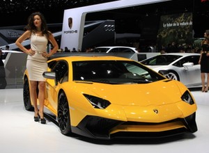 Lamborghini Aventador LP750-4 SV - karbonowe szaleństwo (Genewa 2015)