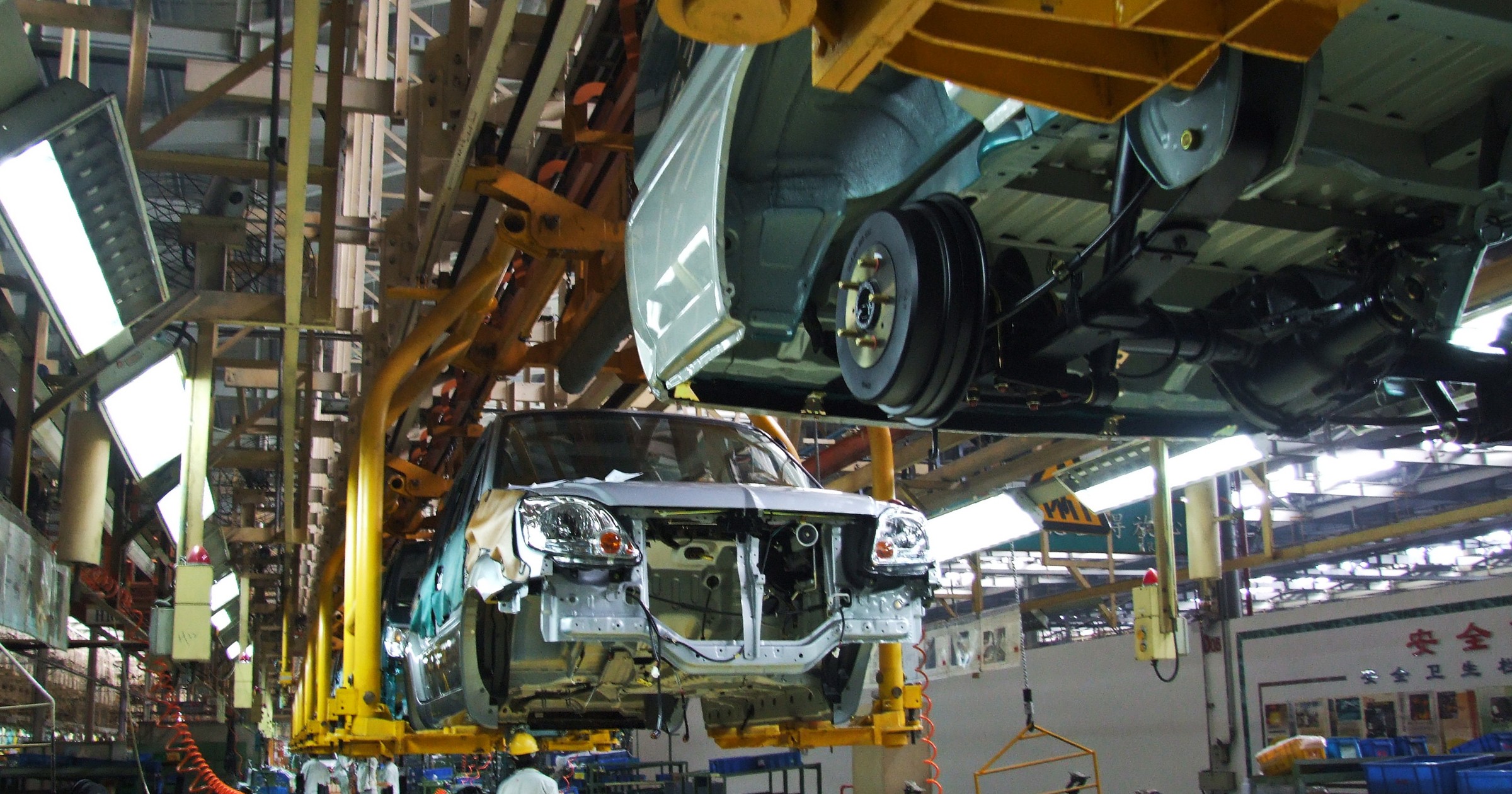 Chiński rząd nakazał zaprzestanie produkcji aut ośmiu firmom. Niektóre były pionierami chińskiej motoryzacji (zdjęcie ilustracyjne)
