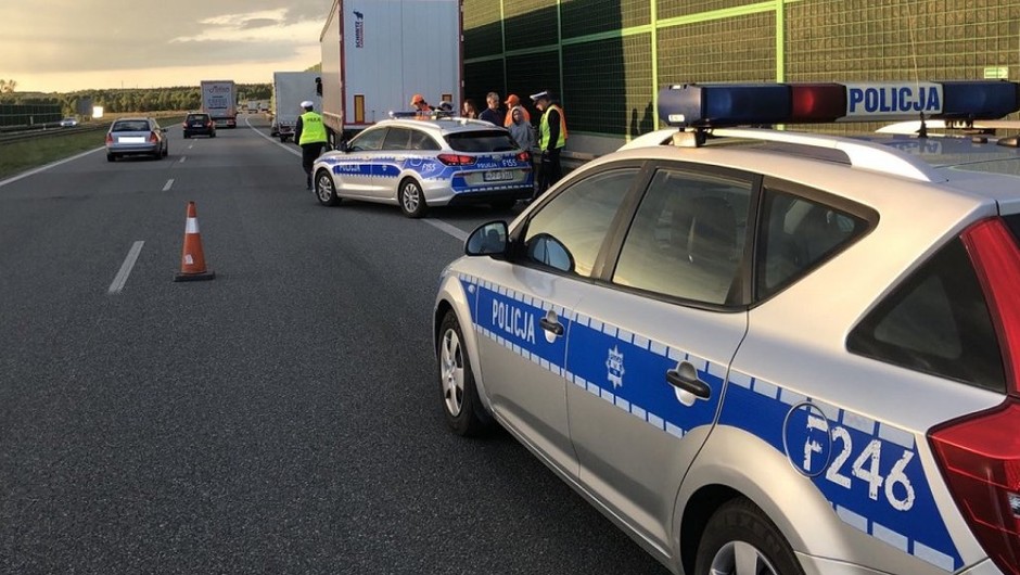 Świadkowie zatrzymali pijanego kierowcę ciężarówki