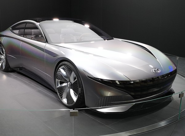 Hyundai prosto z Paryża: od benzyny po wodór
