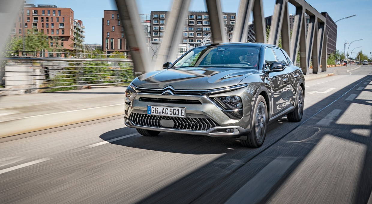 Citroen C5 X PHEV 225 – powrót do dawnej świetności?