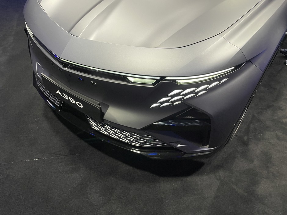 Alpine A390