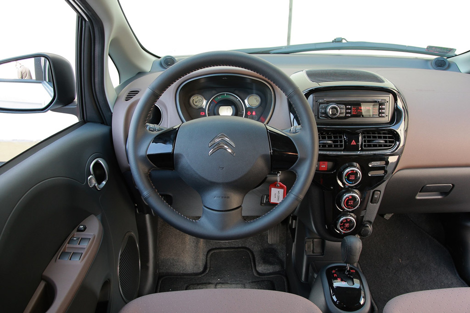 Citroen C-Zero: zero emisij, trochę stresu