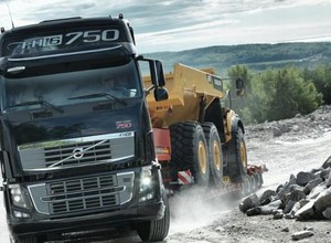 750 KM na jubileusz flagowego modelu Volvo