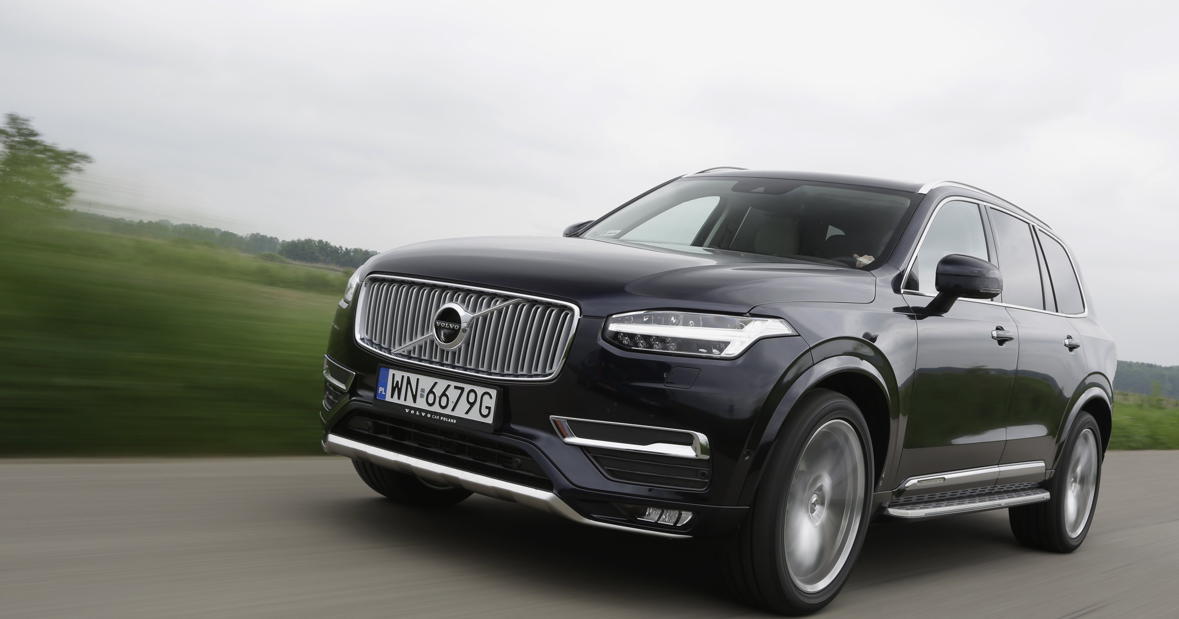 Volvo XC90 T6 (2)