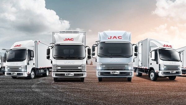 Lekkie ciężarówki chińskiej marki JAC