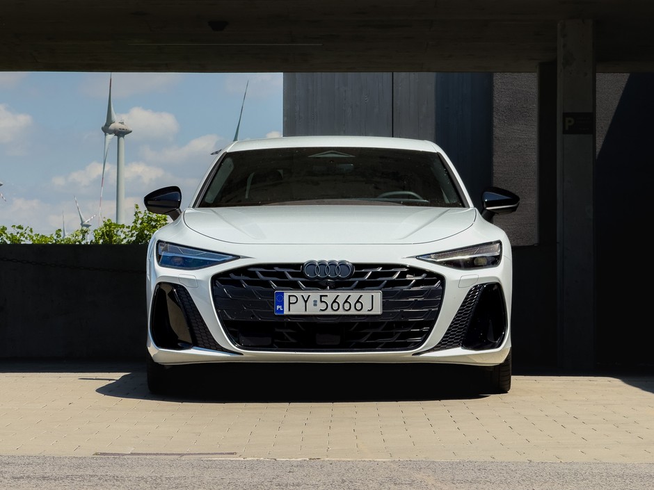 Audi A6 C9