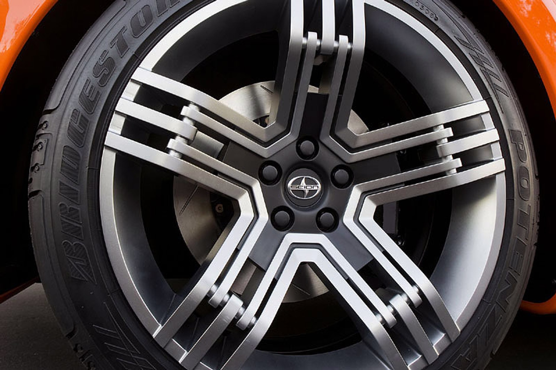 Scion Hako Coupe: połączenie japońskiej i amerykańskiej kultury