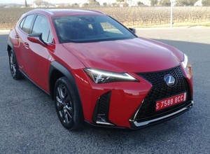 Lexus UX, czyli miejski crossover