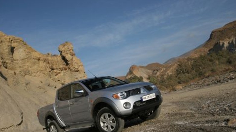 L200 & Outlander - Laureaci konkursu What Van?