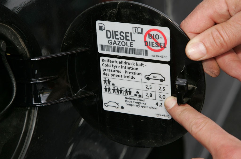 Sprawdź ciśnienie w oponach zanim ruszysz w trasę