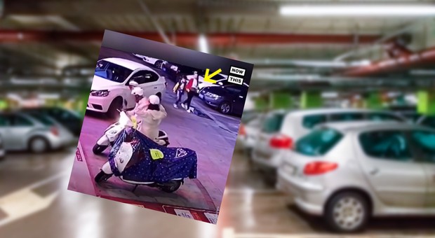 Mama z dziećmi przechodziła przez parking. Nagle auto cofnęło i... to była sekunda!