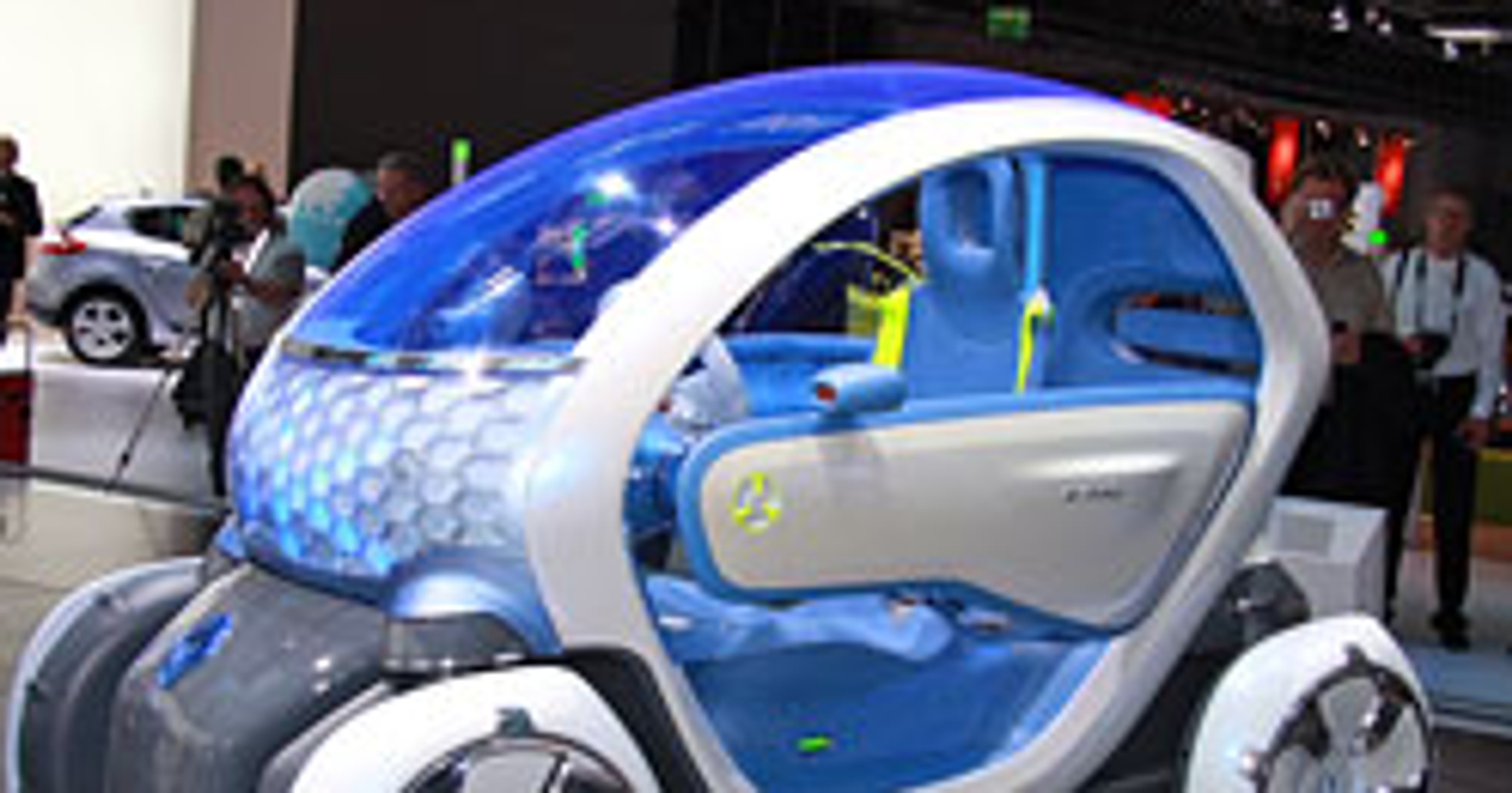 IAA Frankfurt 2009: Renault Twizy Z.E. - elektryczny skuter na czterech kołach