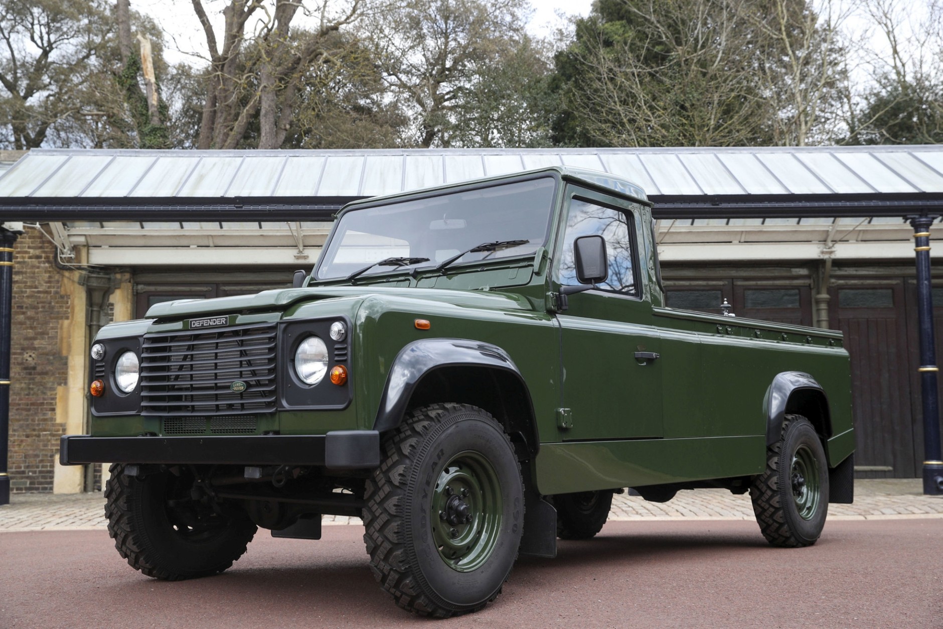 Land Rover Defender w specjalnej wersji na pogrzeb Księcia Filipa
