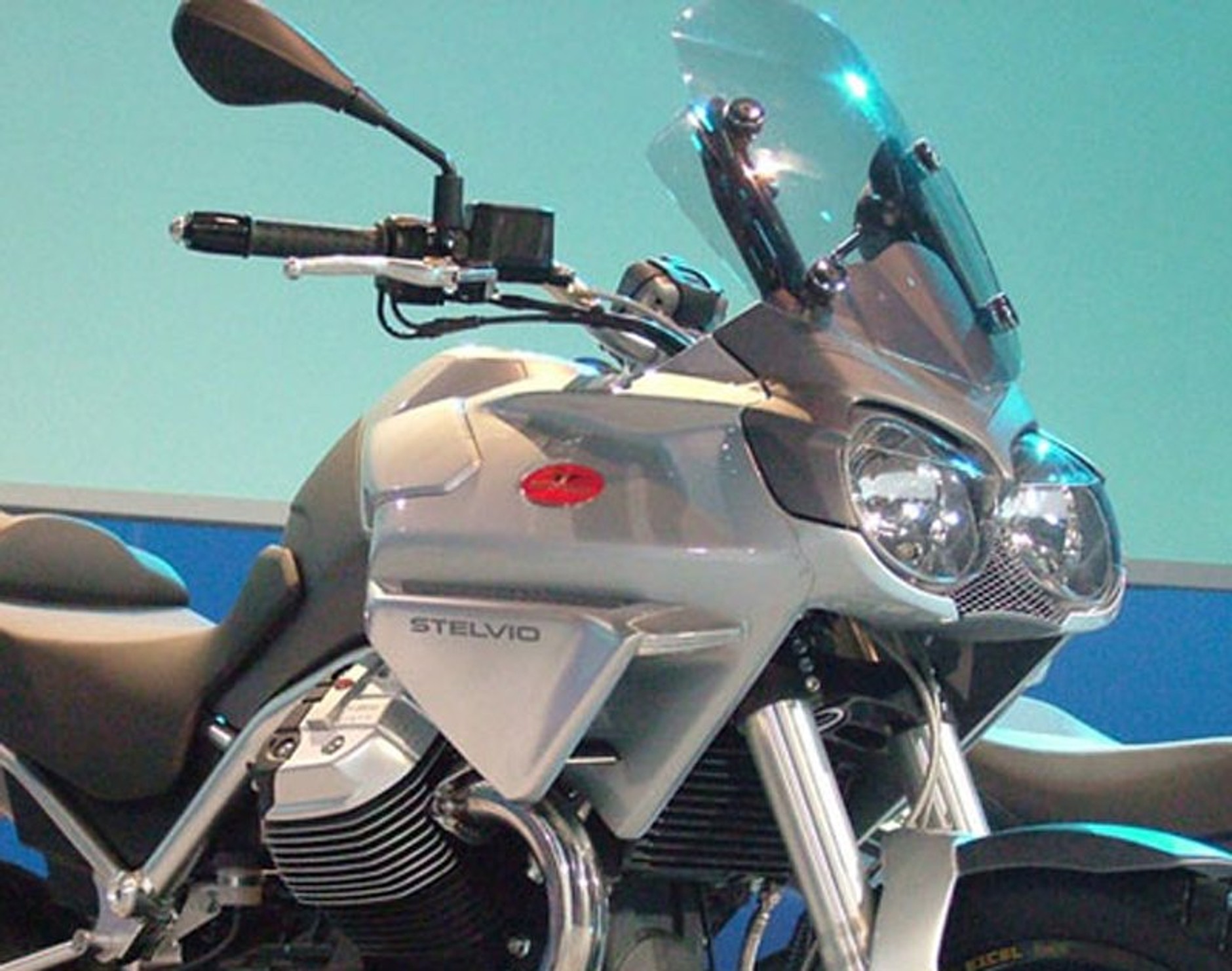 Moto Guzzi 1200 Stelvio: w reakcji na BMW R 1200 GS?