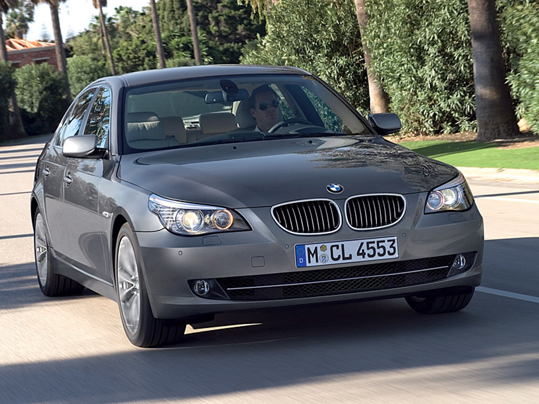 BMW: 5 mln pięciu generacji serii 5