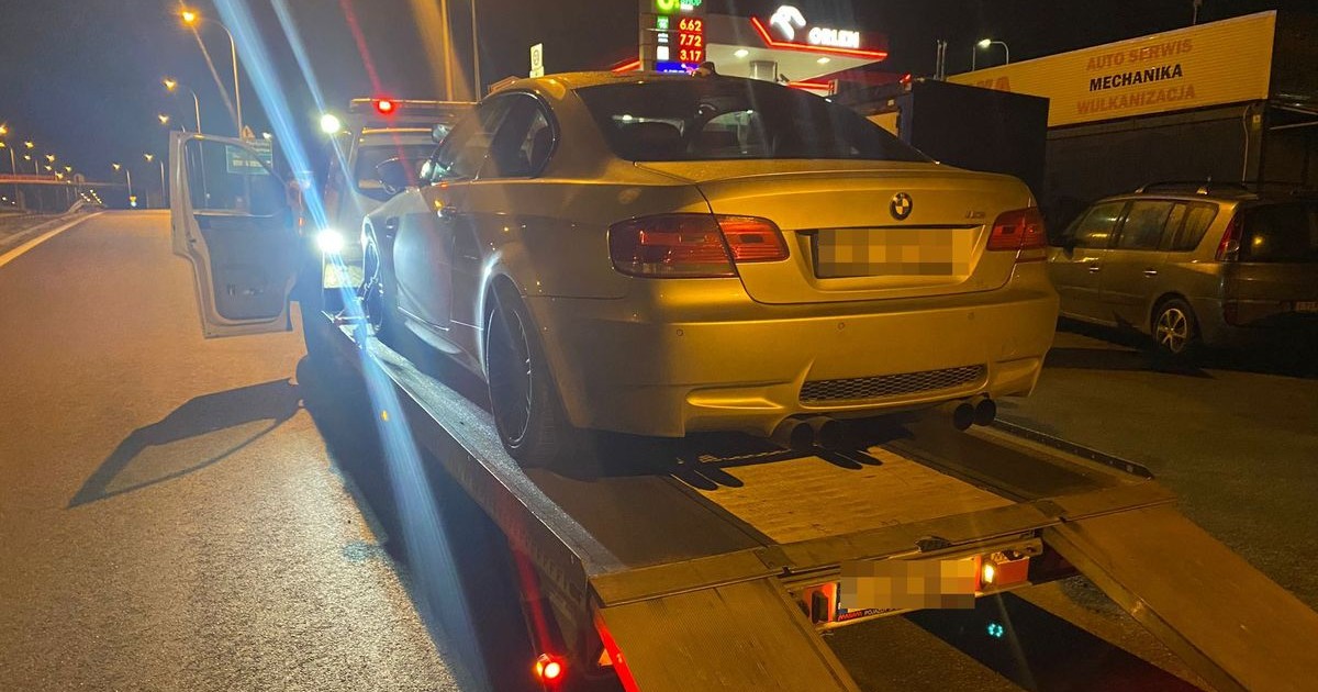 Zbyt głośny wydech i inne usterki policjanci odkryli w BMW