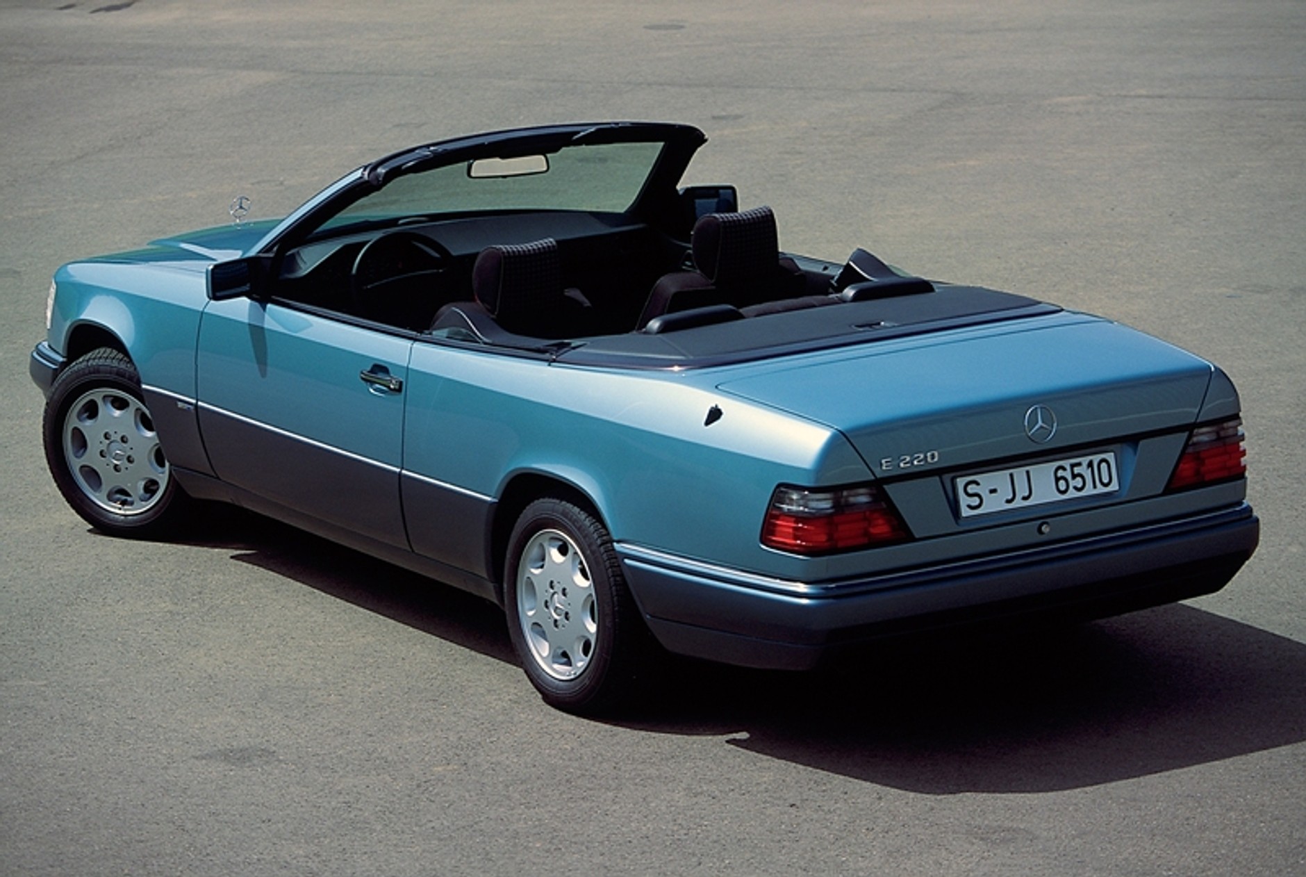 Mercedes W124 Cabrio – z pięknem trzeba obcować