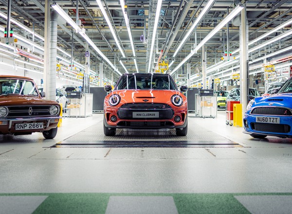 Koniec kultowego Mini. Ostatni Clubman zjeżdża z linii produkcyjnej w Oksfordzie