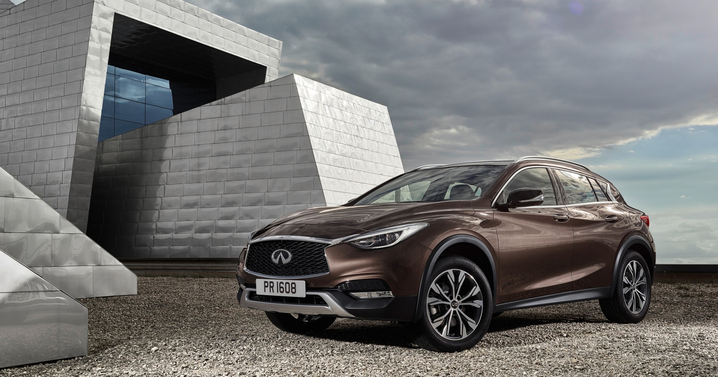 Infiniti QX30
