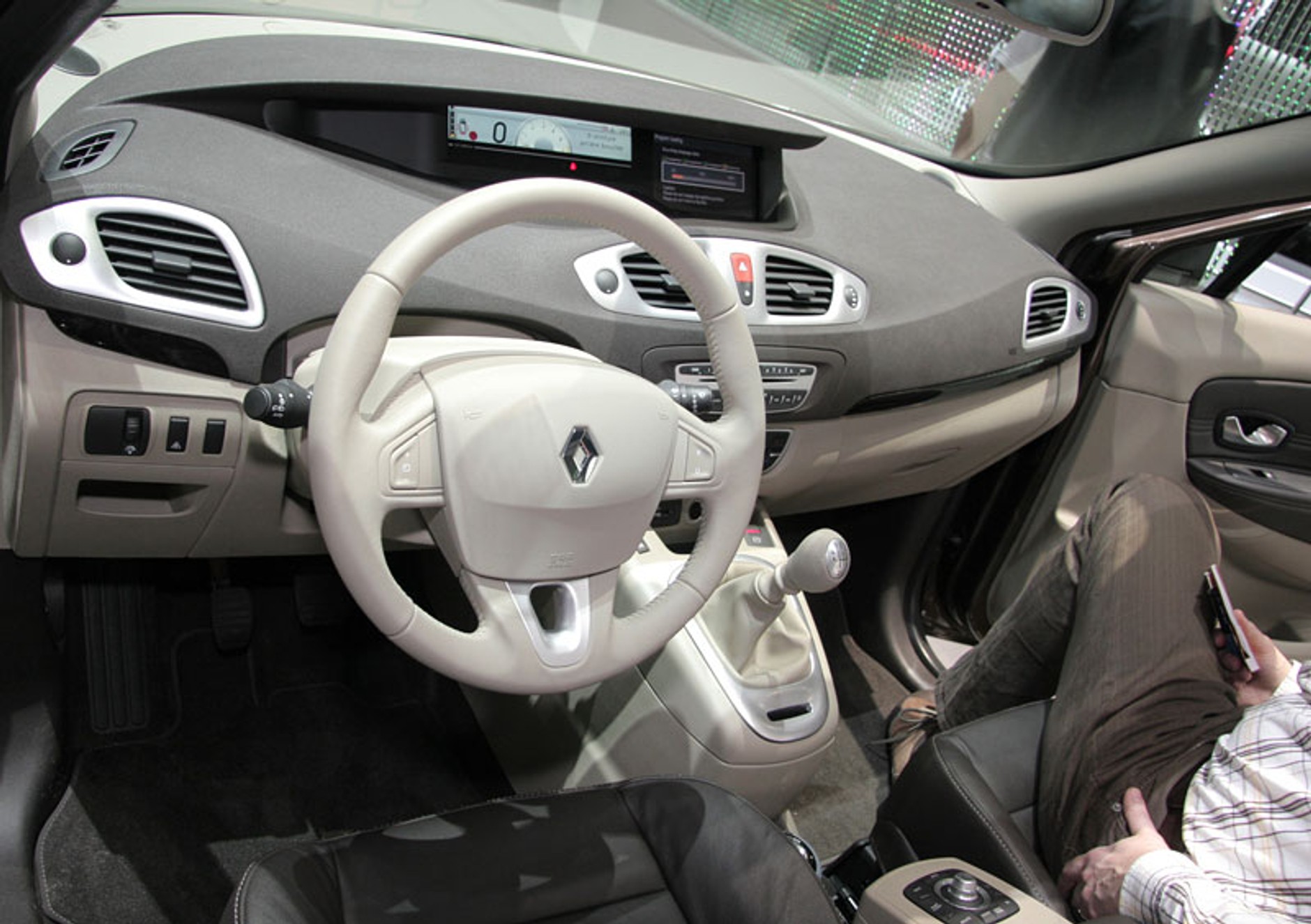 Genewa 2009: Renault Scénic – trzecie wydanie