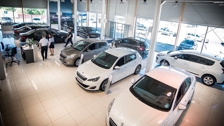 Czy multisalony zdominują rynek sprzedaży nowych samochodów?