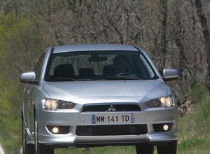 Mitsubishi kusi instalacjami LPG
