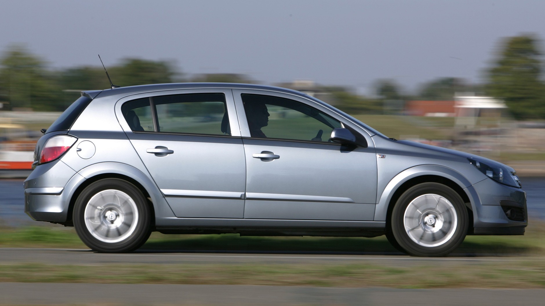 4. Opel Astra III (2004-12) - od 10 500 zł