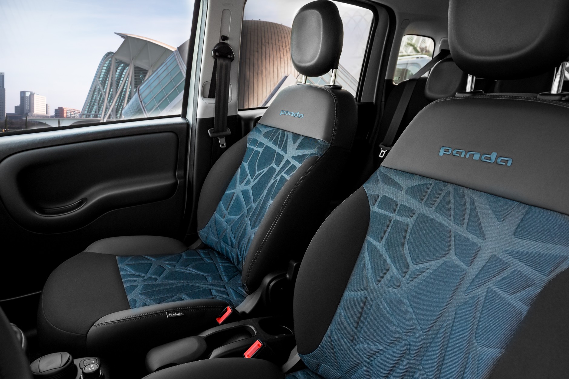 Nowe miękkie hybrydy w ofercie Fiata: Panda i 500 Mild Hybrid