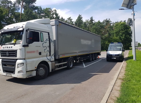 Inspektorzy ITD osłupieli. Byli zszokowani stanem technicznym chińskiego TIR-a