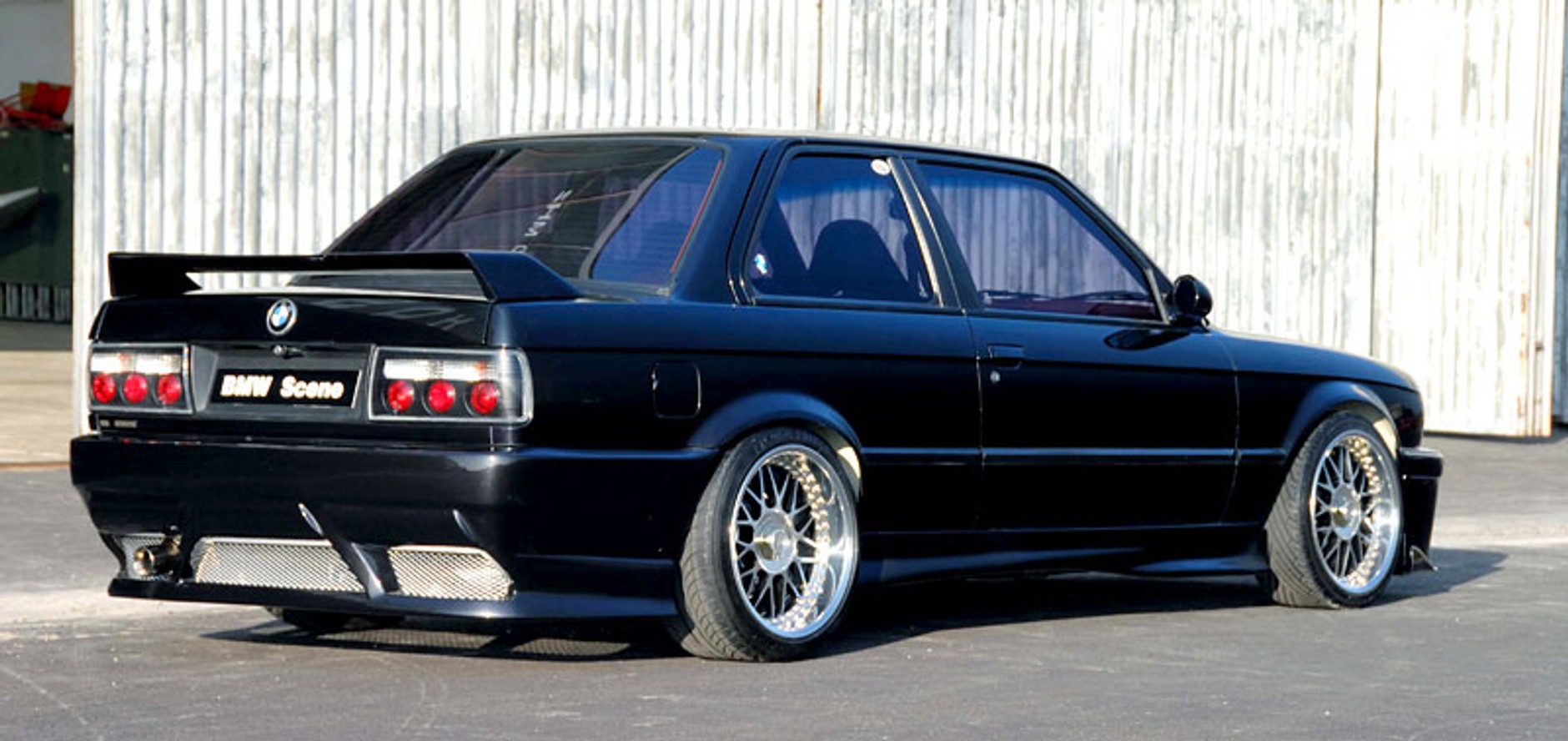 Garaż tunera: BMW 318is – forever young