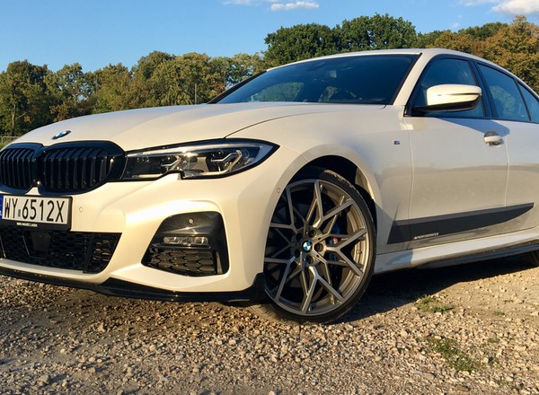 BMW 320d xDrive – jak wydać grubo ponad 300 tys. na 2-litrowego diesla?