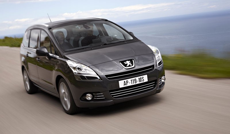 Peugeot: 5008 - duży, wygodny, nowoczesny, dla 5 lub 7 osób