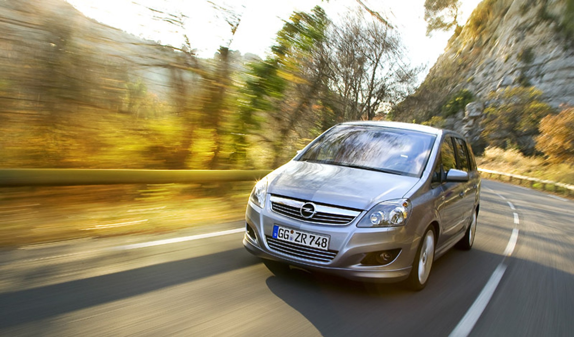 Opel: nowa Zafira w natarciu od lutego (dane techniczne plus ceny w Polsce)