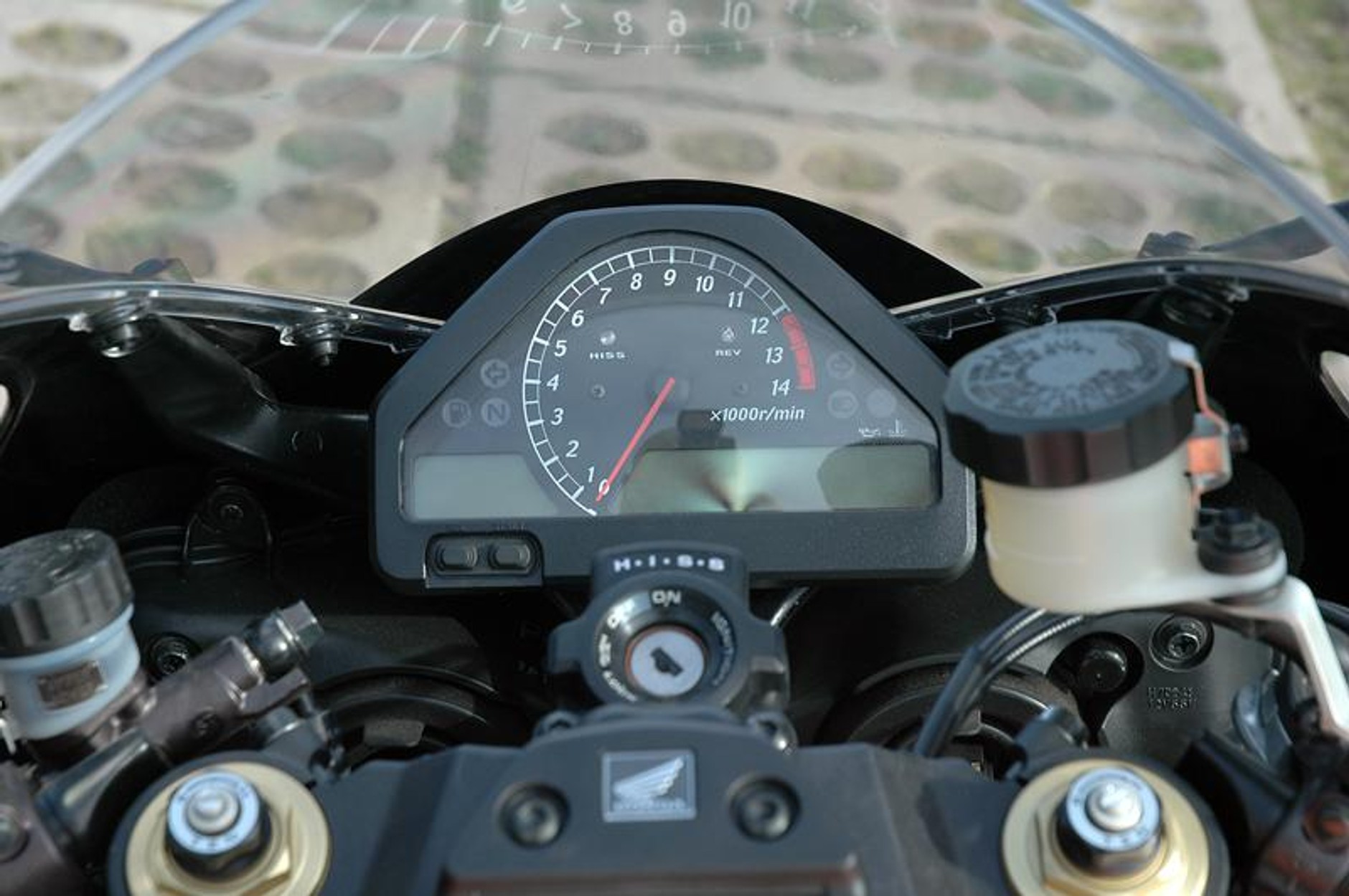 Honda CBR1000RR Fireblade Repsol replika (test)