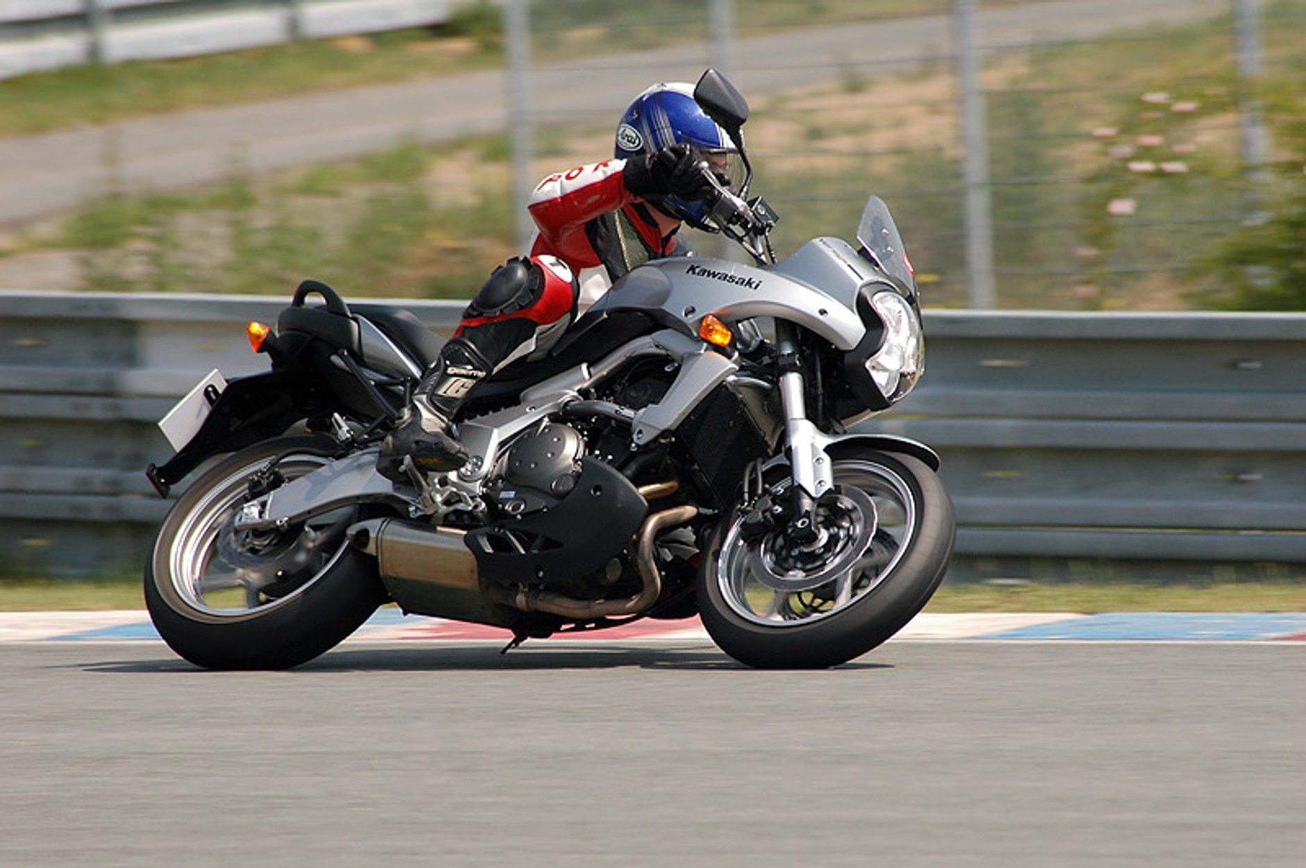 Dzień Kawasaki: tragiczny koniec małej ZX-6R Ninja (+ duża fotogaleria)