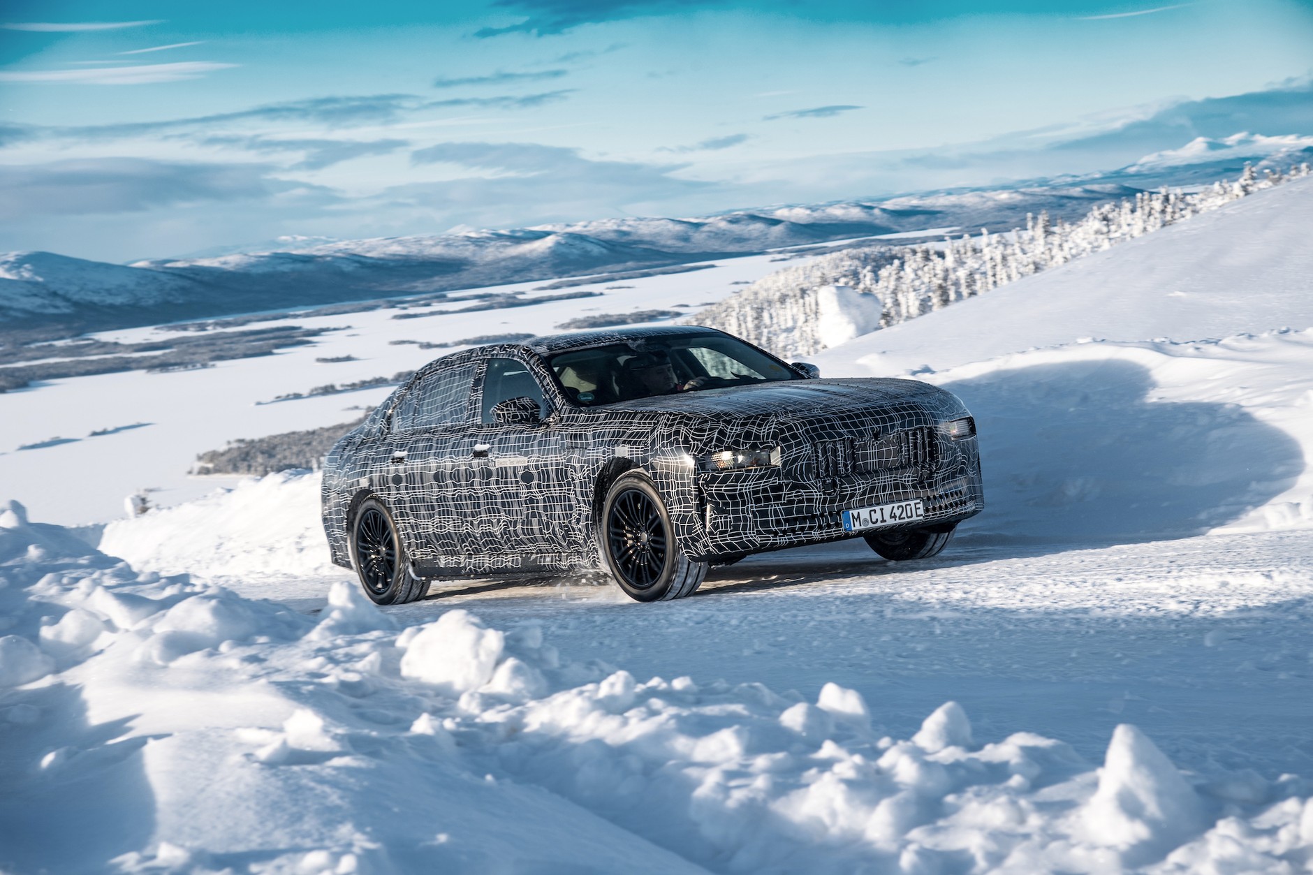BMW i7