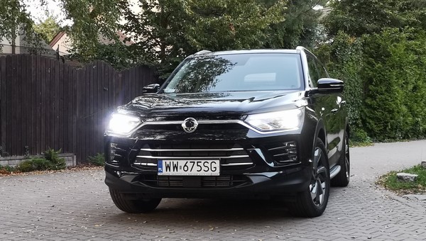 Wcześniej robi się ciemno. Czy warto założyć LED-y zamiast żarówek?