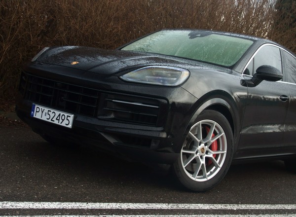 Ostatni oddech pełną piersią. Pożegnałem spalinowe Porsche Cayenne S Coupe z V8