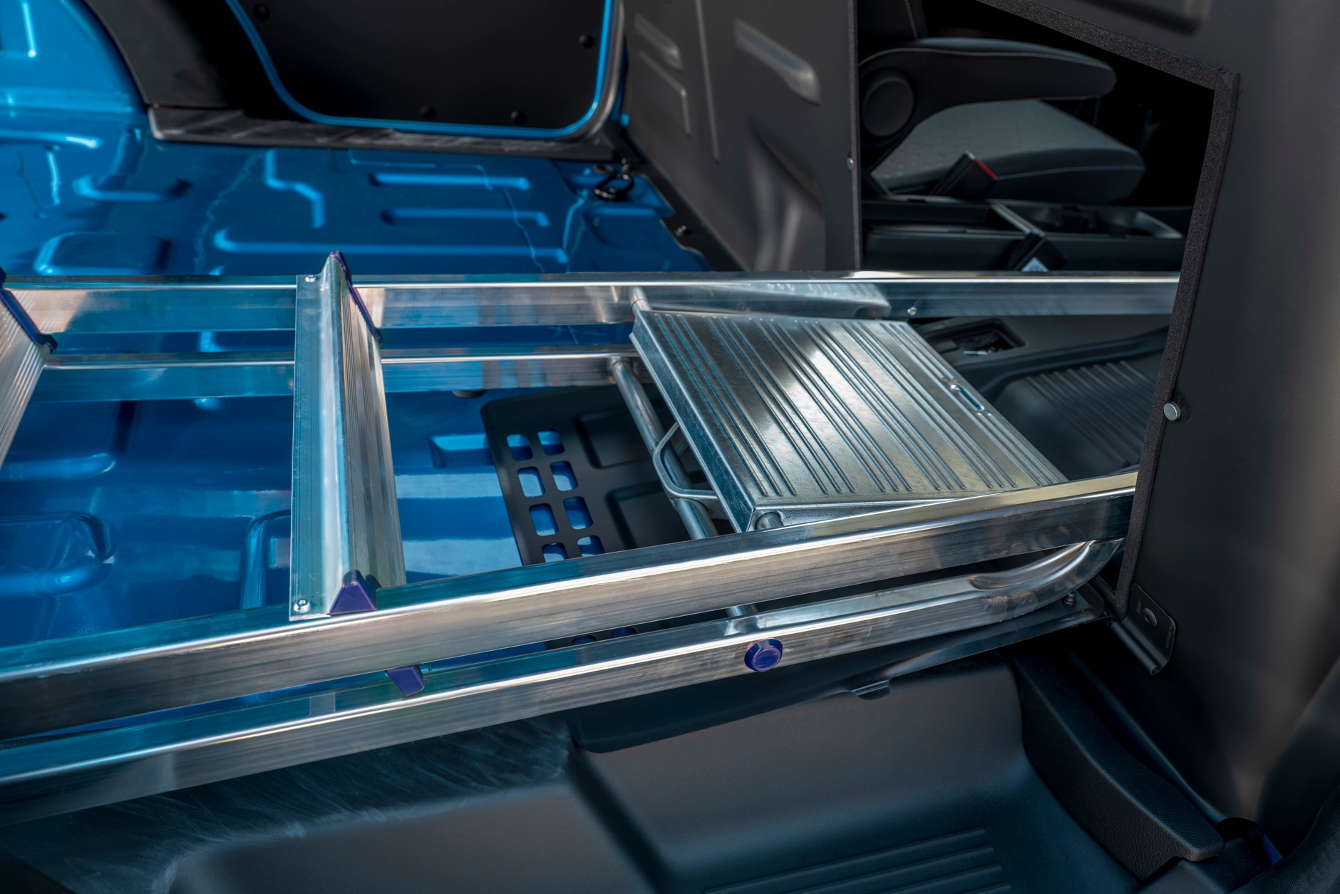 Ford E-Transit Courier 2023